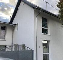 Stadthaus in geschlossener Bauweise - Ochtendung