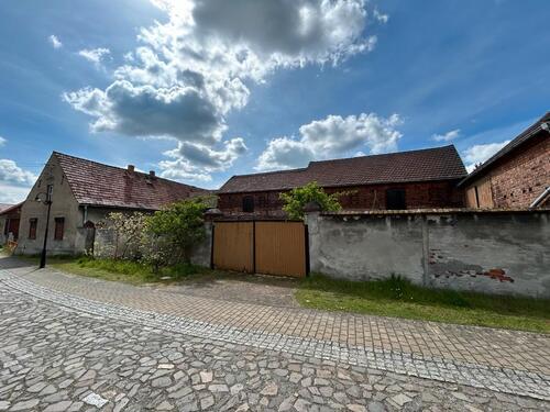 Foto - Handwerker-Traum: Haus, Hof, Scheune & Lehm-Vorrat