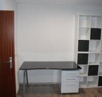 Stilvolle, neuwertige möbilierte 2-Zimmer-Terrassenwohnung - Weinsberg