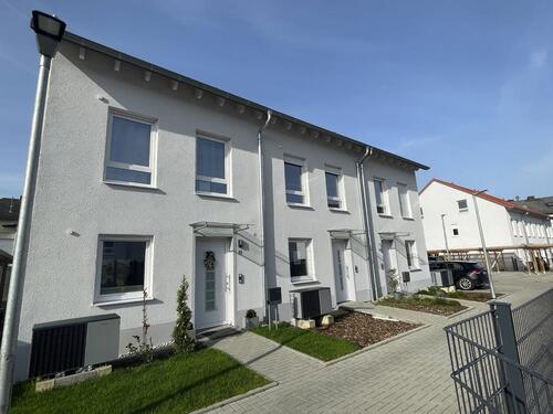 Foto - Hier leben Familien mit glücklichen Kindern !!