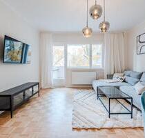 Helle 3-Zimmer Wohnung | Balkon | provisionsfrei |Top Spree Lage - Berlin Mitte
