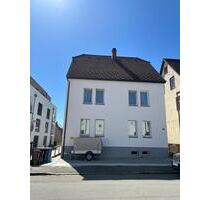 Mehrfamilienhaus mit Potenzial-2 Wohneinheiten+Ausbaureserve - Trossingen