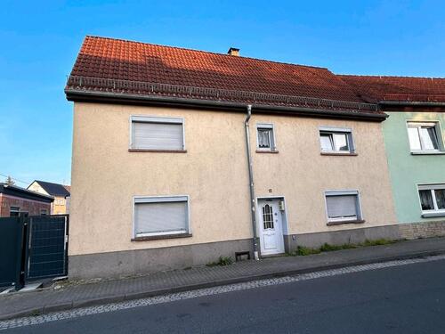 Foto - Haus Einfamilienhaus Garage Schuppen 2 Wohneinh. Reihenendhaus