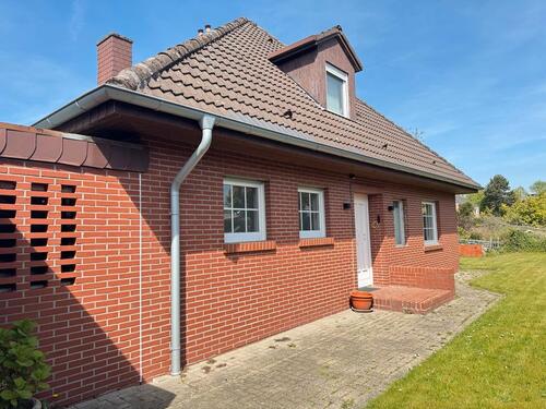 Foto - Provisionsfrei! Modernisiertes Ein-Zweifamilienhaus