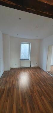 Foto - Schöne Dachgeschoss Wohnung mit Einbauküche sofort bezugsfertig