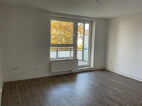 Foto - Moderne Wohnung in ruhiger Lage für Singles und Paare mit großem Balkon