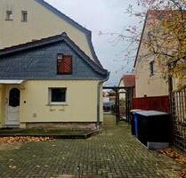wunderschöne Doppelhaushälfte - 185.000,00 EUR Kaufpreis, in Zeitz (PLZ: 06712)