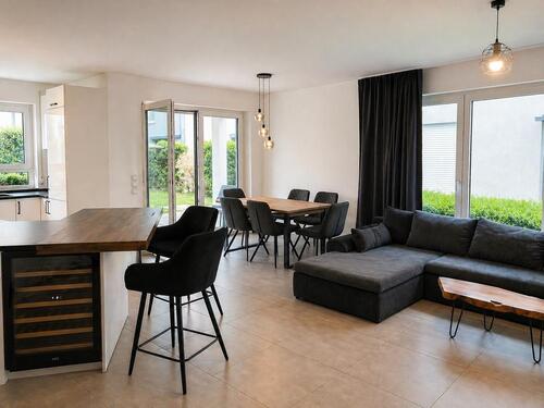 Foto - Moderne 3-Zi.-Terrassenwohnung mit Garten, EBK & TG (HN-Ost)