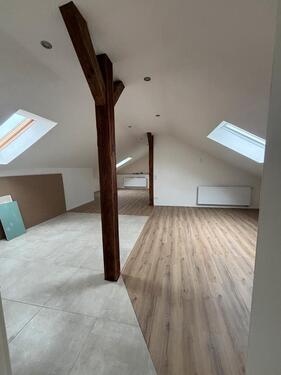 Foto - Moderne helle Dachgeschosswohnung Erstbezug für Alleinstehende