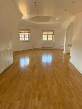 Foto - Exklusive Wohnung zu vermieten - 1.250,00&nbsp;EUR Kaltmiete, ca.&nbsp; 100,00&nbsp;m&sup2;