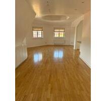 Exklusive Wohnung zu vermieten - 1.250,00&nbsp;EUR Kaltmiete, ca.&nbsp; 100,00&nbsp;m&sup2; in Coburg (PLZ: 96450)