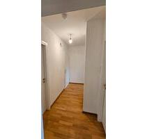 Helle, ftisch sanierte 3-Zimmer-Wohnung in Krefeld-Linn - Düsseldorf Stadtbezirk 5