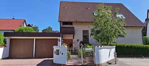 Foto - Freistehendes Zweifamilienhaus mit Doppelgarage in Katzwang