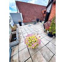 Schön geschnittene zwei Zimmer Dachgeschosswohnung 56qm - Heddesheim