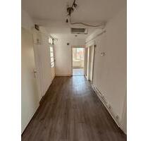 5-Zimmer-Dachgeschosswohnung mit Einbauküche & Lagerraum - Hann. Münden