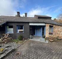 Haus mit Garten zu vermieten - 1.200,00&nbsp;EUR Kaltmiete, ca.&nbsp; 195,00&nbsp;m&sup2; in Idar-Oberstein (PLZ: 55743)