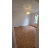 Helle 2-Zimmer-Wohnung mit Einbauküche in Essen
