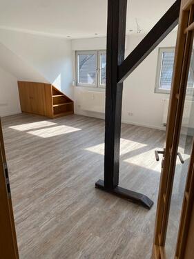 Foto - Sanierte 2 Zimmer Dachgeschoss Wohnung zu vermieten