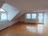 Foto - Helle Dachgeschosswohnung mit 3.5 Zimmer