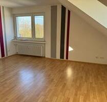 Gemütliche Dachgeschosswohnung zwischen Essen-Steele und Bochum-Wattenscheid!