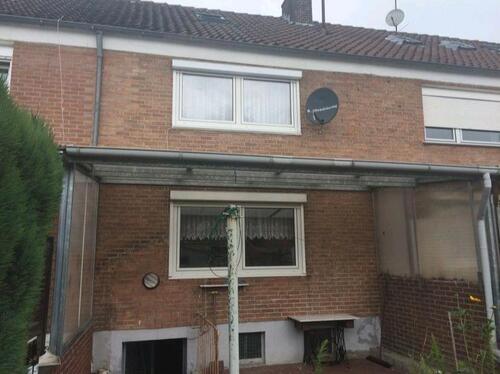 Foto - Sanierungsbedürftiges Reihenmittelhaus in Bookholt. Privat