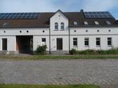 Foto - größeres Landhaus auf Vierseithof