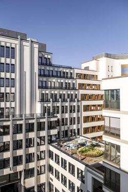 Foto - Großzügige 2-Zi. Whg. mit Balkon!