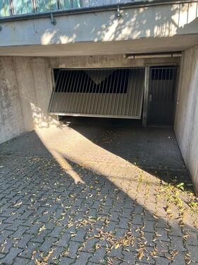 Foto - Tief Garage mit Schlüssel - 90,00 EUR Miete,