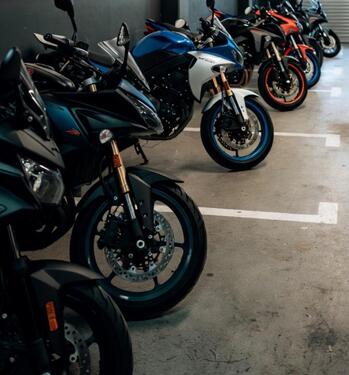 Foto - Motorrad Stellplätze ab 60€ monatlich