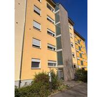 3-Zi-Wohnung mit Balkon in Singen Süd in gepflegter Wohnanlage - Singen (Hohentwiel)