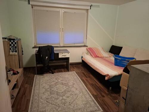 Foto - 4 Zimmerwohnung - 900,00&nbsp;EUR Kaltmiete, ca.&nbsp; 110,00&nbsp;m&sup2;