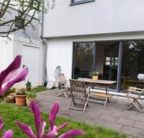 Bad Nauheim Süd - Moderne DHH in begehrter Wohnlage - Befristet