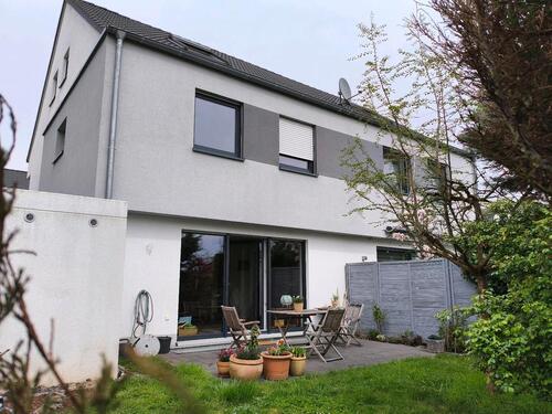 Foto - 6 Zimmer Doppelhaushälfte zur Miete in Bad Nauheim