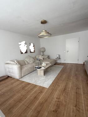 Foto - Top renovierte 4,5 Zimmer Erdgeschosswohnung mit Terasse + Garage