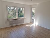 Foto - Renovierte 3-Zimmer-Wohnung im 1. Obergeschoss mit Balkon zu vermieten!