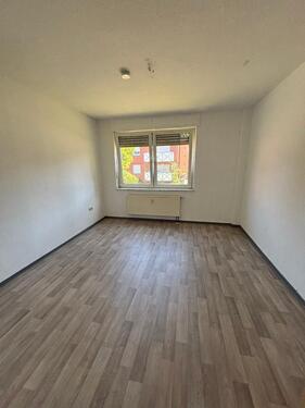 Foto - 4 Zimmer-Erdgeschoss-Wohnung in ruhiger Wohnanlage