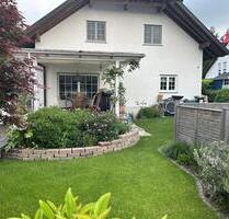 Gepflegte Doppelhaushälfte mit Einfamilienhauscharakter - Grenzach-Wyhlen