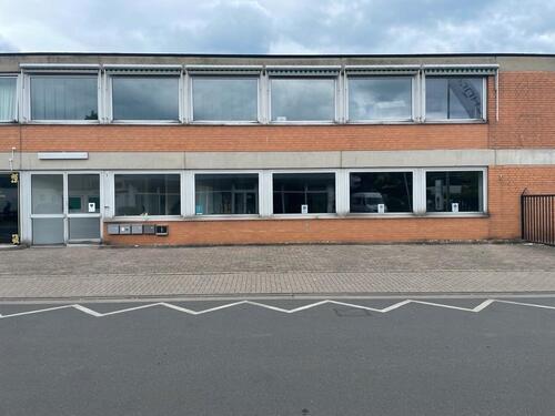 Foto - Großraumbüro mit Lager und weitere Büros in Hannover-Wettbergen