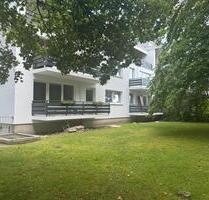 Schöne helle 3 Zimmer Wohnung + Tiefgaragenstellplatz - Hamburg Altona