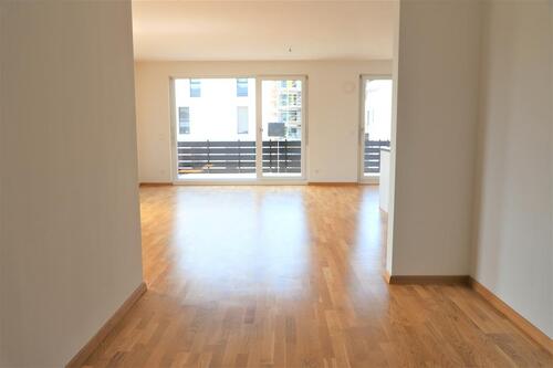 Foto - Blick über Freiburg! Moderne 3-Zimmer-Wohnung mit EBK und 2 Balkonen