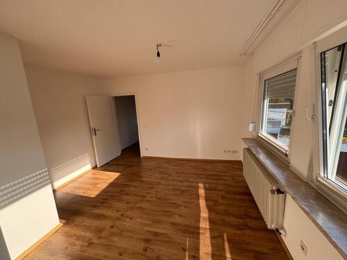 Foto - 2 ZKB, Einliegerwohnung, Einbauküche, Terrasse, OG