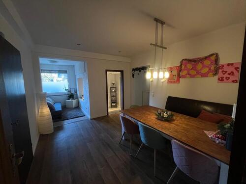 Foto - 2 Zimmer in gemütlicher 4er WG - 280,00&nbsp;EUR Kaltmiete, ca.&nbsp; 100,00&nbsp;m&sup2;