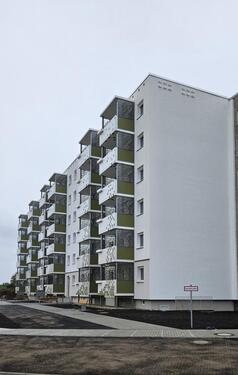 Foto - ERSTBEZUG! 3-Raumwohnung mit Fahrstuhl und Abstellraum auf der Etage