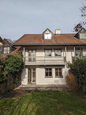 Foto - Ruhiges, großes und teilsaniertes Reihenhaus am Rettenbergerweg