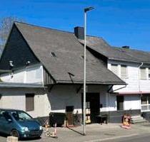 Mehrfamilien Haus in Mörschied - 272.000,00&nbsp;EUR Kaufpreis, ca.&nbsp; 259,00&nbsp;m&sup2; in Niederwörresbach (PLZ: 55758)