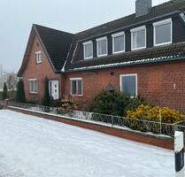 Zur Miete: Zweifamilienhaus in Barrien, 5 Garagen und viel Platz - Syke