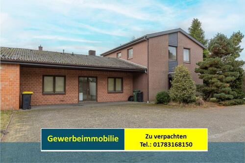 Foto - Betriebsgebäude mit Whg u. großräumiger freier GF.