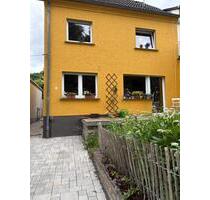 Gemütliches gelbes Haus „Casa Limone“ nahe Nürburgring Ahrtal - Hönningen