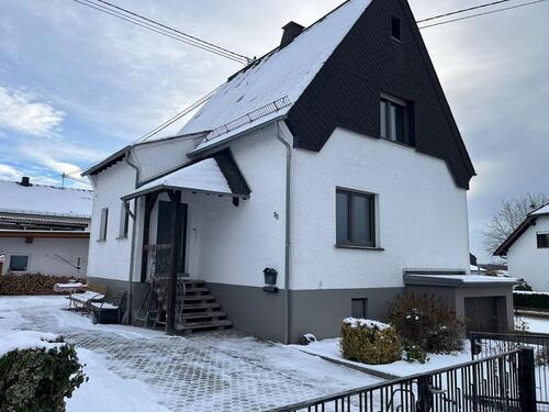 Foto - Frisch saniertes kleines Einfamilienhaus zu vermieten!!