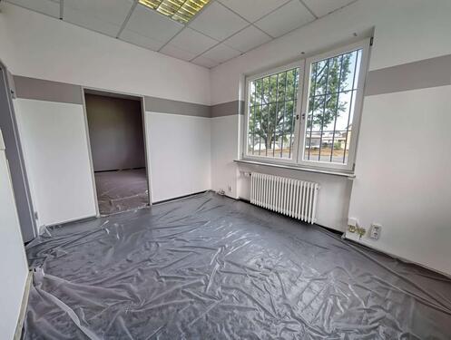 Foto - Büro + Lager + Parken: Ihre neue Basis in Frankfurt-Eckenheim.